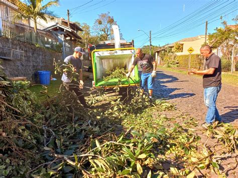 Recolhimento De Podas Feito Nos Bairros Empresa Cruzeiro E Jardim Do