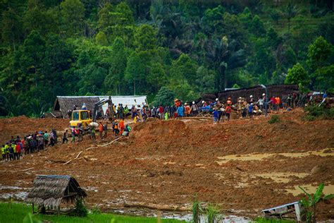 Rawan Longsor Pemerintah Pasang Alat Peringatan Dini Di Sukabumi Dan