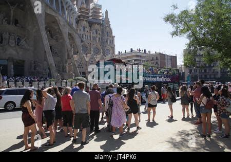 Barcelona Massentourismus Im La Sagrada Familia Spanien