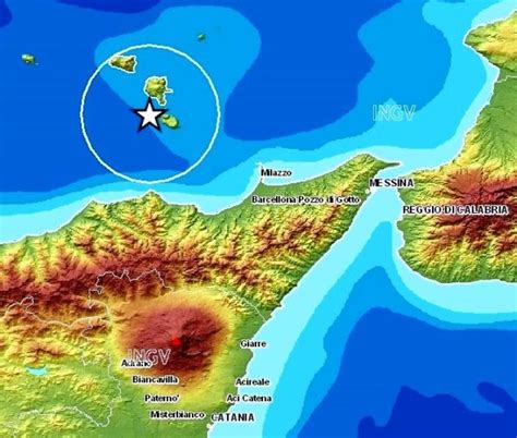 Scosse Di Terremoto Molto Superficiali Notte Di Paura Alle Isole Eolie