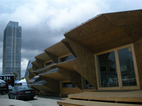 Iaac S Stunning Solar Powered Endesa Pavilion Soaks Up The Sun In Barcelona