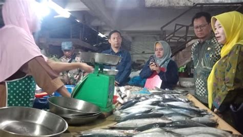 Jelang Bulan Suci Ramadhan Pemkab Muara Enim Sidak Pasar Inpres