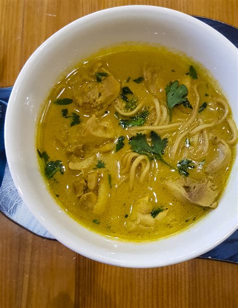 Kavey Eats » Recipe: Chiang Mai Curried Noodle Soup with Chicken (Khao ...