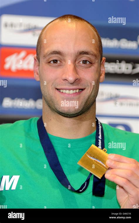 James Goddard Poses With His Gold Medal After Winning The Men S Open