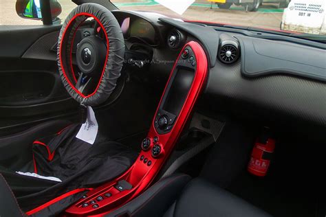 Introducir 82+ imagen mclaren p1 interior - Thcshoanghoatham-badinh.edu.vn