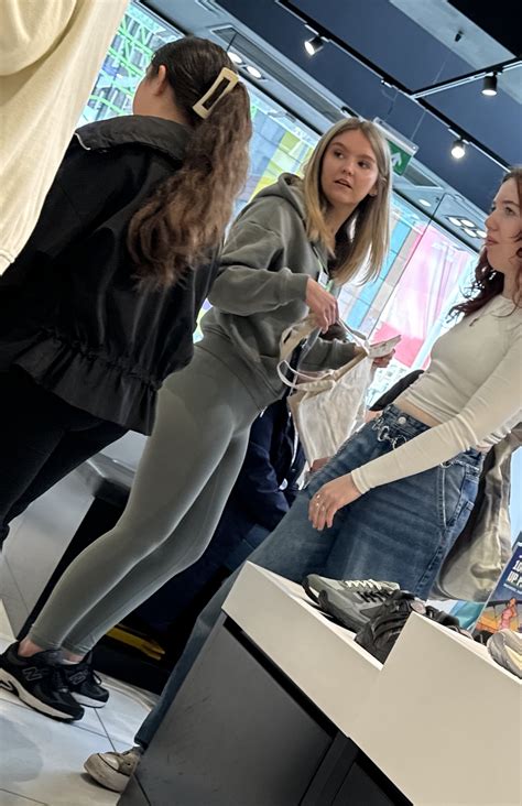 Blonde Worker With Bubble Ass In Pale Green Leggings Frontal