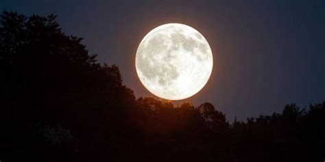 Qué es la Luna de Gusano y cuándo verla este martes 7 de marzo de 2023