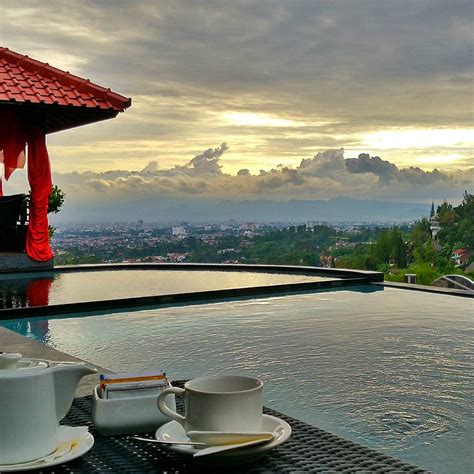 6 Hotel Di Bandung Dengan Infinity Pool Yang Keren Banget