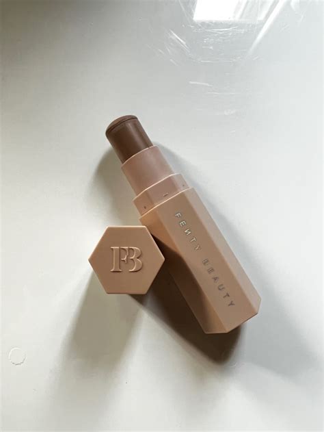 Fenty Beauty Match Stix Matte Contour Amber Suede Beauty