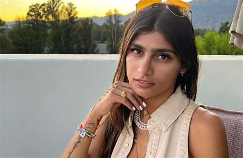 Mia Khalifa No Aparece En Instagram Cuatro Looks Osados De La Exactriz