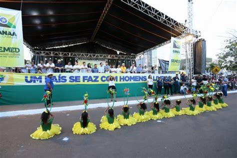 Cana Dos Caraj S Desfile De De Setembro Reuniu Milhares De Pessoas