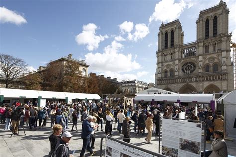 Un Village Du Chantier De Notre Dame De Paris Pour Les Journ Es Du