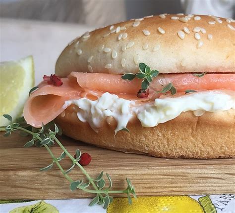 Bagel de Cream Cheese e Salmão Defumado Bru Calderon