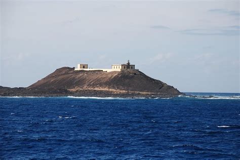 Billete De Ferry De Ida Y Vuelta Desde Corralejo A La Isla De Lobos