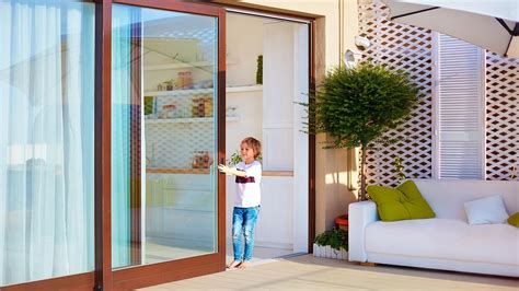 Cómo elegir las mejores puertas para balcones y terrazas Tipos y