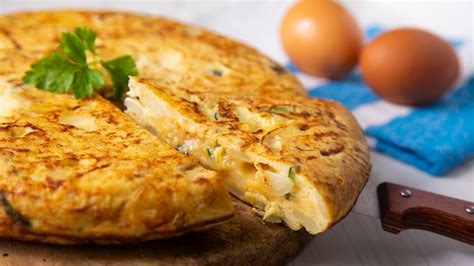 Make Spanish Tortilla In Half The Time With This Potato Swap