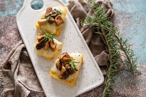 Crostoni Di Polenta Con Porcini La Ricetta Sfiziosa