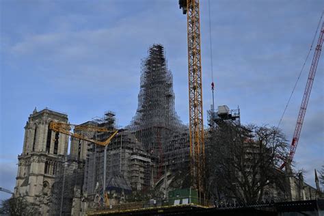 Notre Dame Le Retour De La Pol Mique Sur Le Plomb