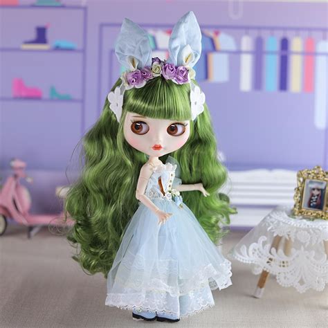 Zoey Premium Custom Neo Blythe Doll With Green Hair White Skin And Matte Smiling Face This Is