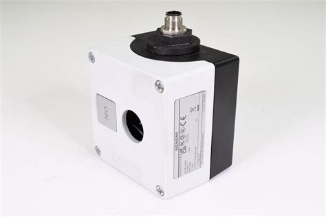 Preview: SIEMENS 3SU1801-0AZ00 K0Y, Gehäuse für Befehlsgeräte mit 4 ...