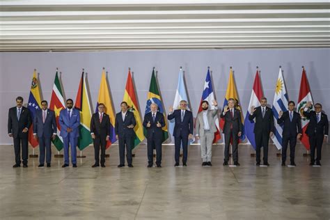 Reunión de Presidentes de los Países de América del Sur Diario