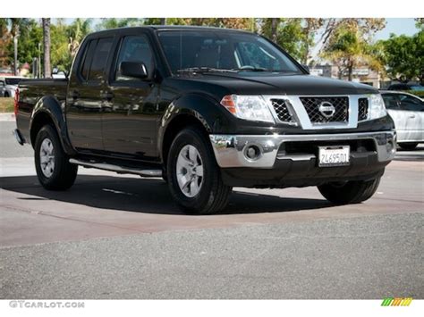 Super Black Nissan Frontier Sv Crew Cab Photo