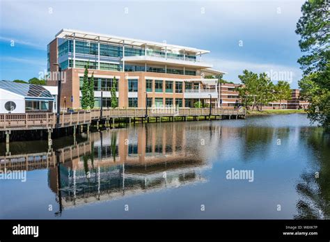 Unf Osprey Cafe Hi Res Stock Photography And Images Alamy