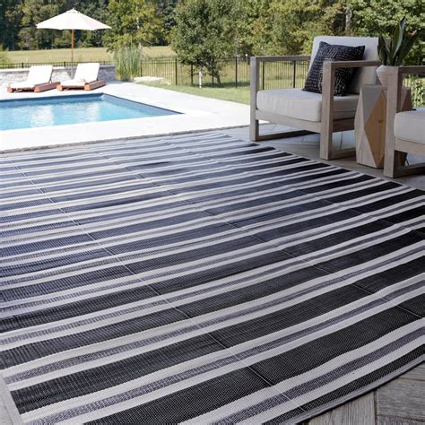 Large Reversible Plastic Straw Water Resistant Outdoor Rug