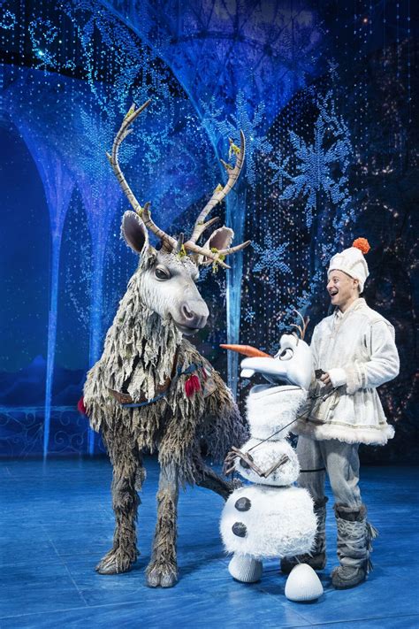 Review Disneys Frozen Musical Tour Wows With Special Effects