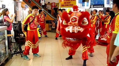 Chinese New Year Lion Dance In Singapore Youtube