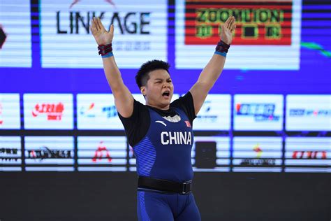 举重——全国女子举重锦标赛：汪周雨打破三项全国纪录 搜狐大视野 搜狐新闻