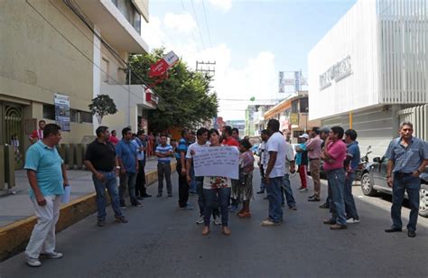 Bloquean Colonos De Chilpancingo El Palacio Municipal Para Exigir Obras