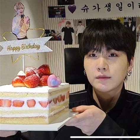 BTS Suga RECALLS An Interesting Incident About His Birthday That ARMY