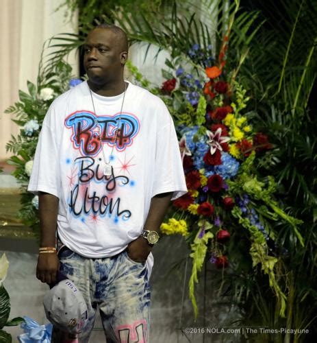 Alton Sterling Autopsy Report Sealed By Feds Wafb Reports Crime