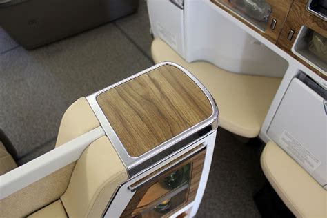 Review Emirates New Boeing 777 200lr Business Class Seat Executive