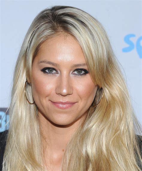 Anna Kournikova Smoky Eyes Anna Kournikova Looks Stylebistro