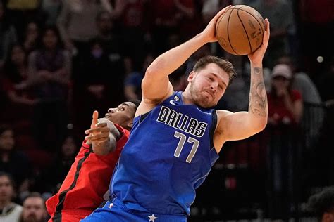 Nba Luka Doncic Es Imparable Mete 39 Puntos Y Reconoce Que Jugó Pasivo La Primera Parte Marca