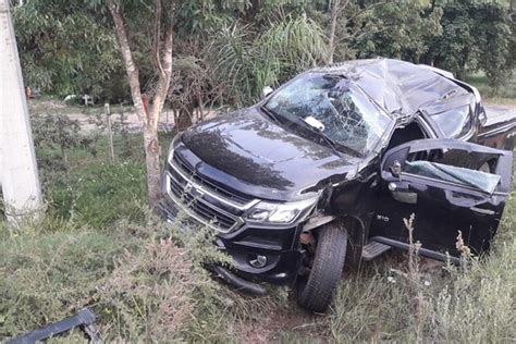 Un conductor alcoholizado perdió el control de su camioneta e impactó