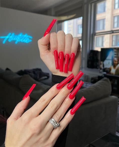 Nataliademeloo In Gold Stiletto Nails Hot Nails Long Nails