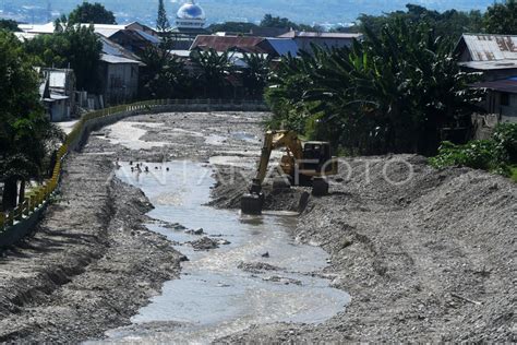 Normalisasi Sungai Untuk Cegah Banjir Antara Foto