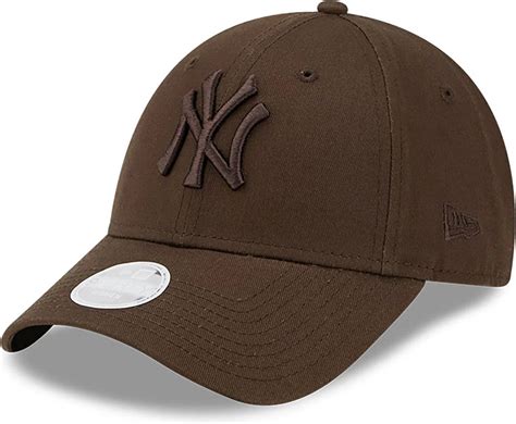 New York Yankees League Essential Womens Dark Brown 9FORTY Adjustable