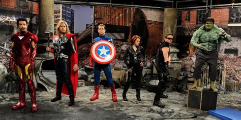 LOL: Jeremy Renner Mocks 'The Avengers' On Saturday Night Live