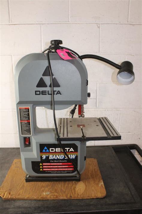 Delta 9 Band Saw Property Room