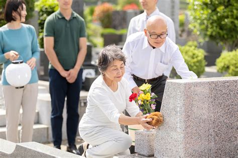 墓参りの時期に決まりはある？避けられる日やお参りのマナーも解説します ｜家族葬のタクセル（栃木・茨城・静岡・群馬・愛知・宮城の葬儀・家族葬・火葬）