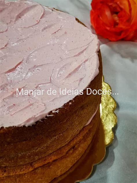 Manjar de ideias doces e não só Bolo sumol de ananás e recheio