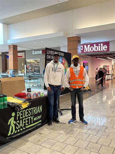 Street Smart Holiday Outreach Westfield Wheaton Mall Flickr