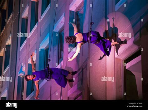 Project Bandaloop Aerial Dancers Stock Photo Alamy