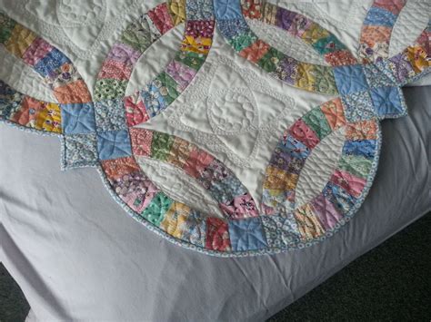 Corner Showing Binding On My Double Wedding Ring Quilt Completed 1231