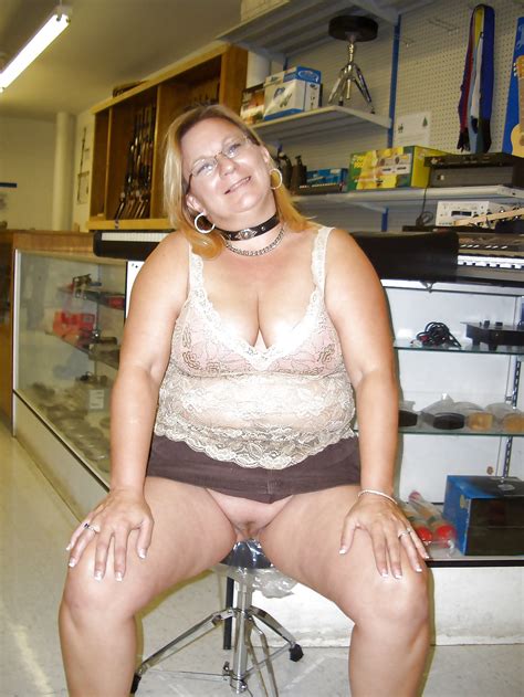 Les Salopes Granny Showing Pussy Porn Pictures XXX Photos Sex Images PICTOA