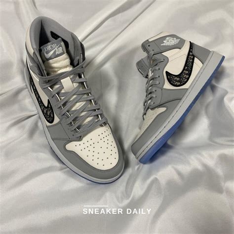 Top 1105 Top 30 Đôi Giày Sneaker Nam Nữ Hot Nhất Hiện Nay Cập Nhập 11 Phút Trước